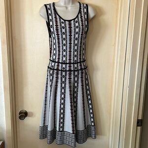 Vince Camuto tribal scuba knit sleeveless dress size XS